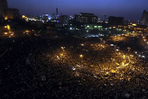 La Revuelta de Tahrir: Un Despertar Inesperado para la Democracia en Egipto